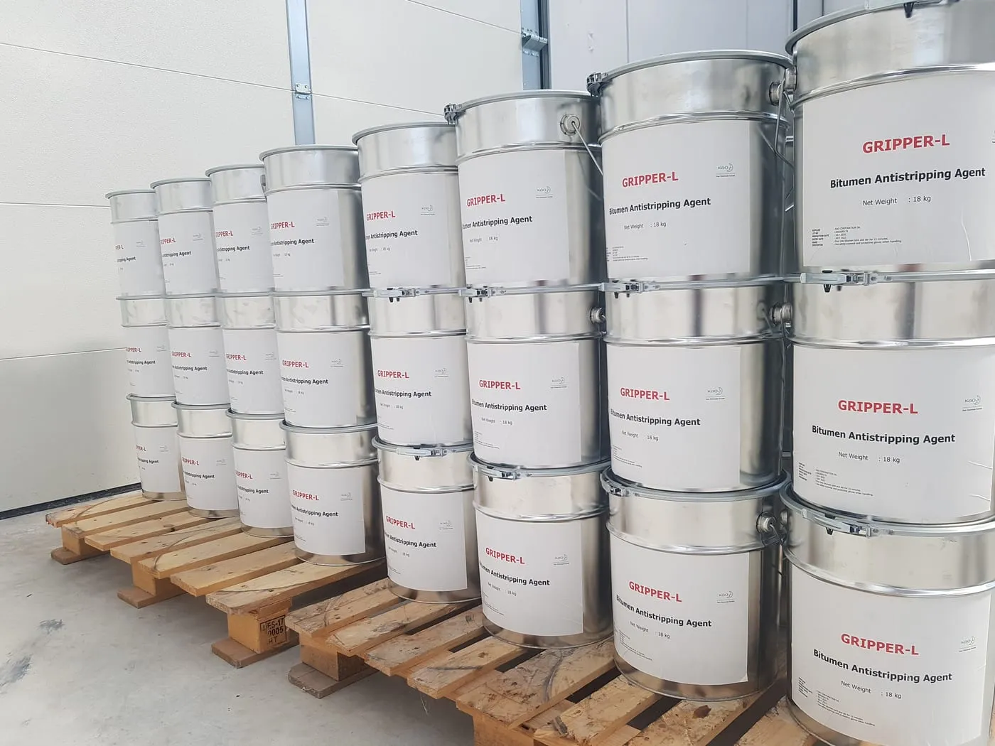 ASOKAT Anti-Stripping Agent for Asphalt — Product Photo
