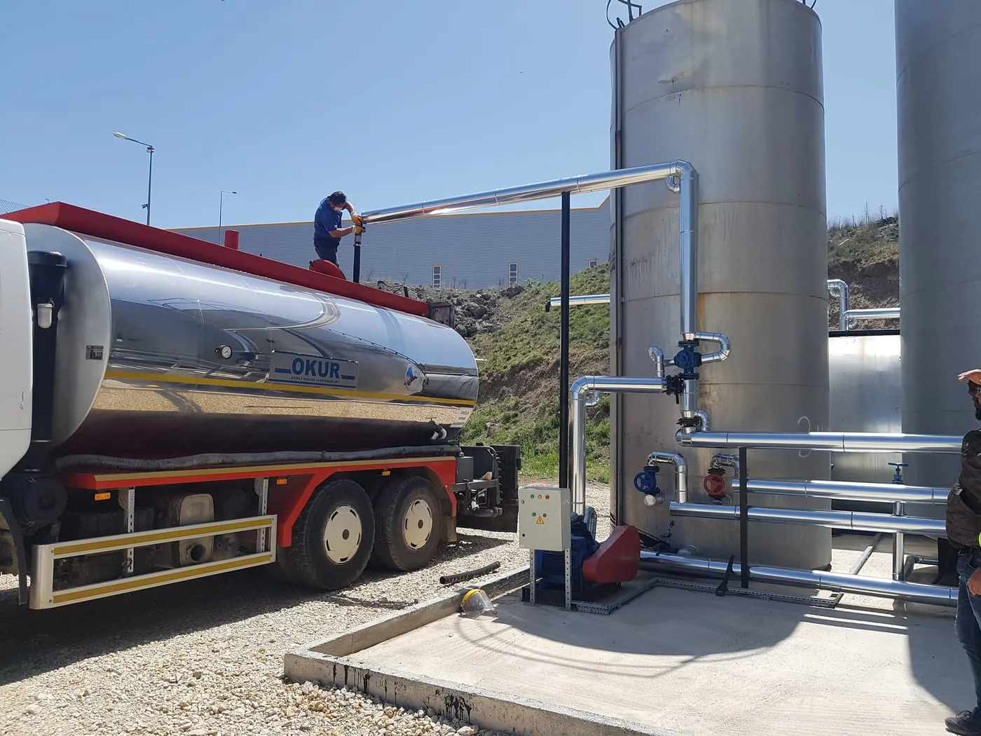 KASE High-Performance Cationic Asphalt Emulsifier — Product Photo